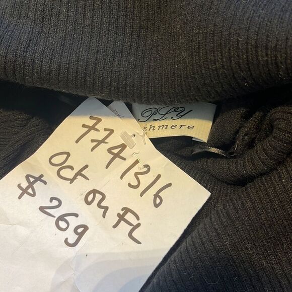 PLY Cashmere NEW Sweater - Picture 3 of 3